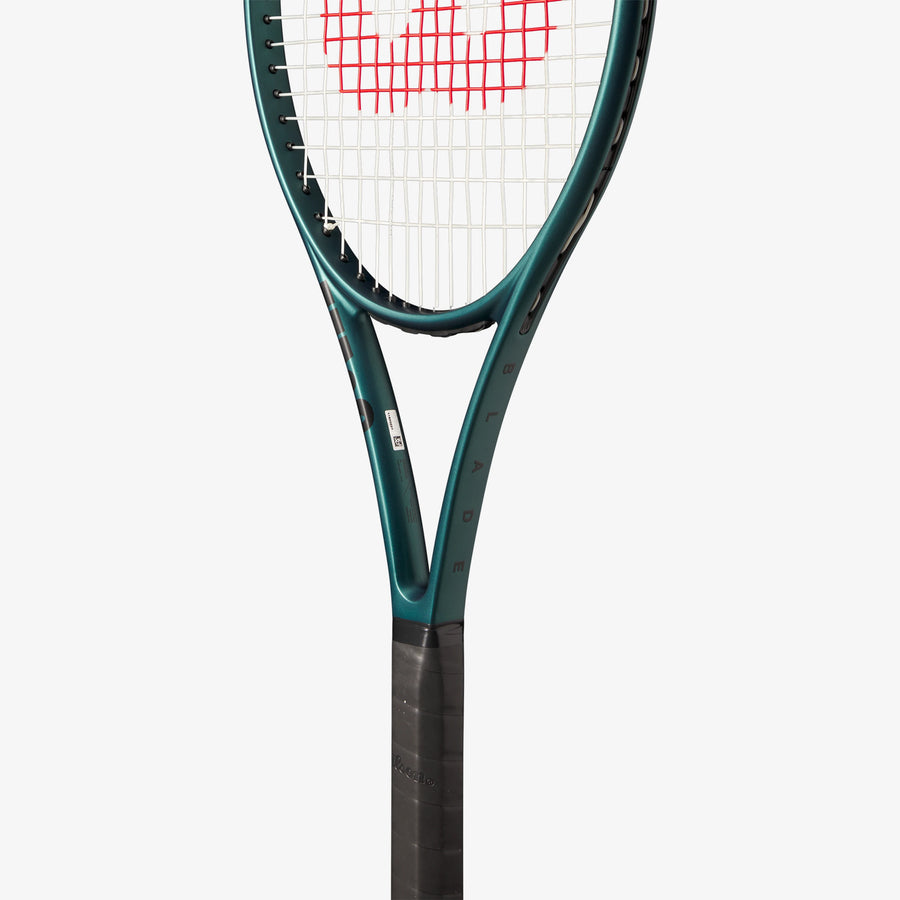 2024 Wilson BLADE 100L V9 Tennis Racket